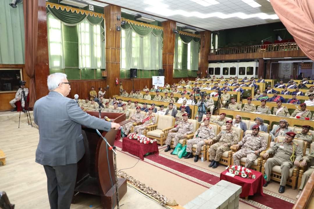 وزارة الـدفـاع اليمنية تحتفل بخصوص هذا الأمر   ...