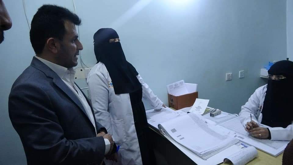المتوكل وطعيمان يتفقدان عدد من المستشفيات في المديريات المحرره مؤخرا  ... صور