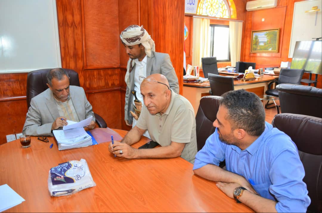 المواطنين يلتقون قيادة هيئة المواصفات في اليوم المفتوح التي تنظمه الهيئة بشكل إسبوعي لمناقشة القضايا المطروحة ووضع الحلول المناسبة