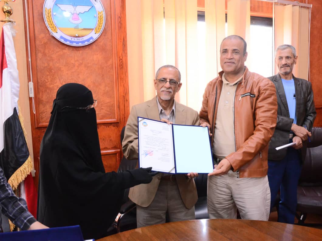 من التفتيش التقليدي إلى الرقابة الحديثة.. المواصفات تمنح شهادات (GMP) لمنشآت صناعية