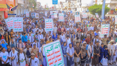 حدث قبل قليل الشوارع تكتظ بعد خروج المواطنين من منازلهم كأنهم جراد منتشر ماذا حدث في شوراع محافظة الحديدة 