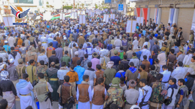 حدث قبل قليل الشوارع تكتظ بعد خروج المواطنين من منازلهم كأنهم جراد منتشر ماذا حدث في شوراع محافظة الحديدة 