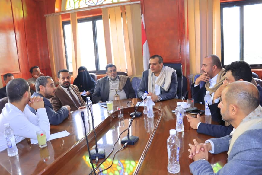 إجتماع يناقش تعزيز جوانب التعاون بين الهيئة اليمنية للمواصفات والغرفة التجارية بأمانة العاصمة