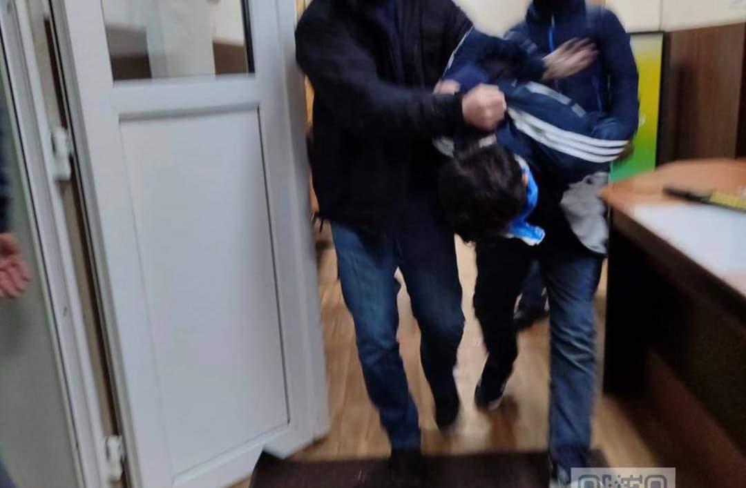 محكمة موسكو تنشر صور للمشتبه به في قضية الهجوم الإرهابي على قاعة مدينة كروكوس ..