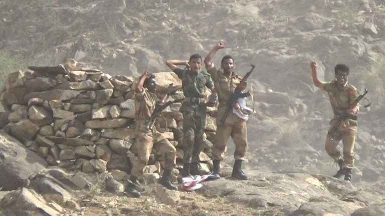 شاهد بالصور...قوات عسكرية مرعبة تتوجه إلى الساحل الغربي
