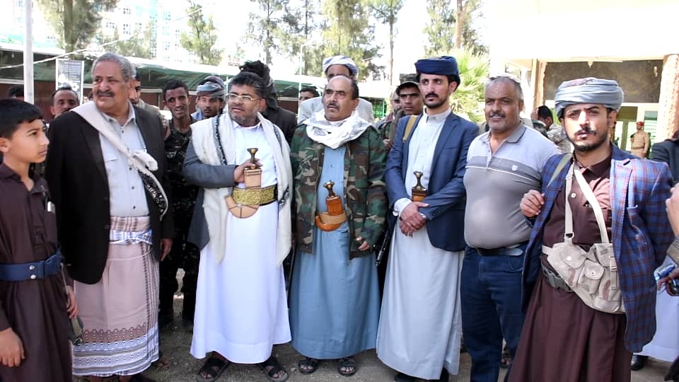 خلال استقباله عدد من قبائل ومشايخ شبوة محمد علي الحوثي عضو المجلس السياسي الأعلى يؤكد أهمية إنهاء قضايا الثأر وتفويت الفرصة على اعداء اليمن
