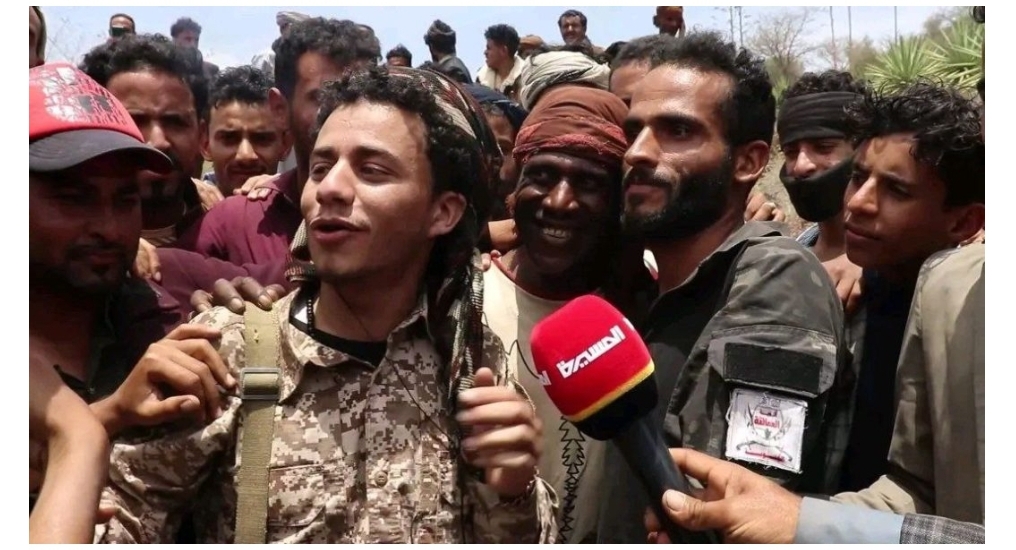 شاهد بالصور .. قبل قليل فرحة عارمة في أوساط المواطنين اليمنيين بعد إعلان هذا الإتفاق الذي طال إنتظاره منذ سنوات
