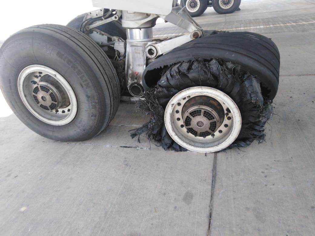 كارثه جوية تسببت في اغماء بعض الركاب للطيران اليمنية ( صور - فديو )