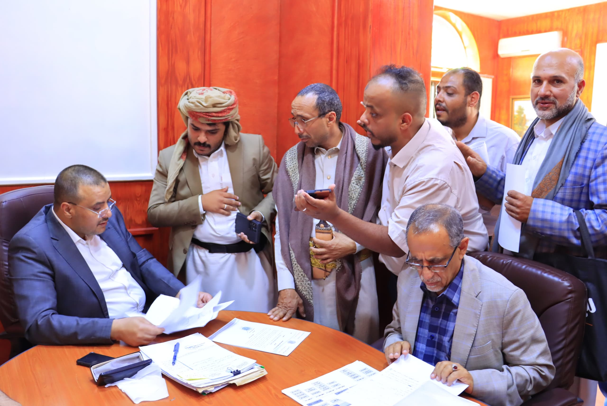 المدير العام لهيئة المواصفات والمقاييس يلتقي المواطنين في اليوم المفتوح ويحث التجار على التسجيل في البوابة الالكترونية 