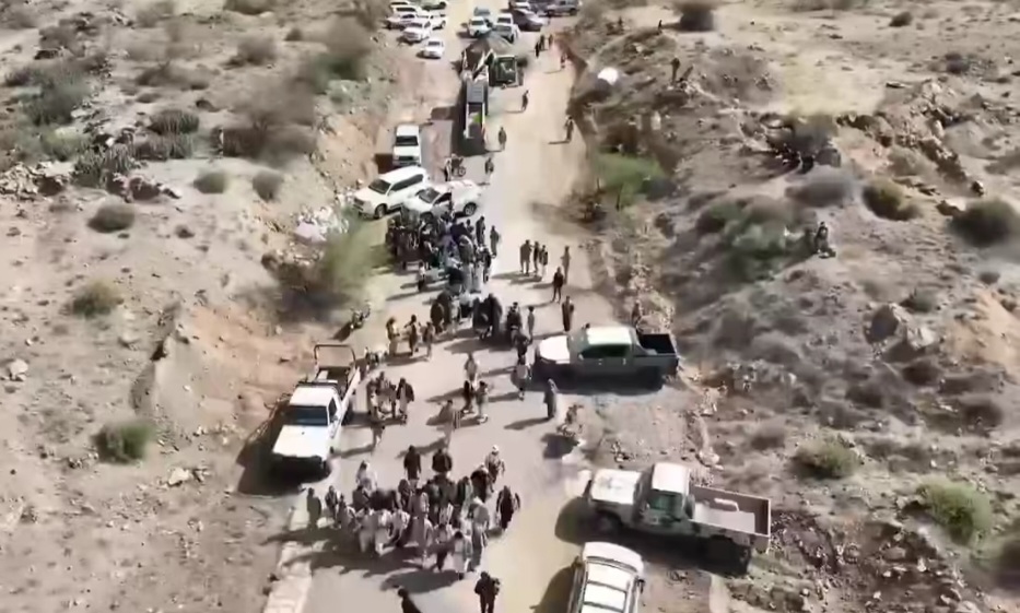حكومة التغيير والبناء تدشن رسميا حركة السير في طريق صنعاء – عدن عبر محافظة الضالع بعد انقطاع دام سبع سنوات.. صور